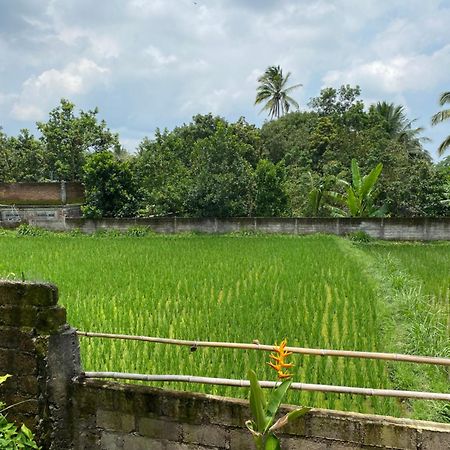 Kembang Kuning Cottages Тетебату Екстериор снимка