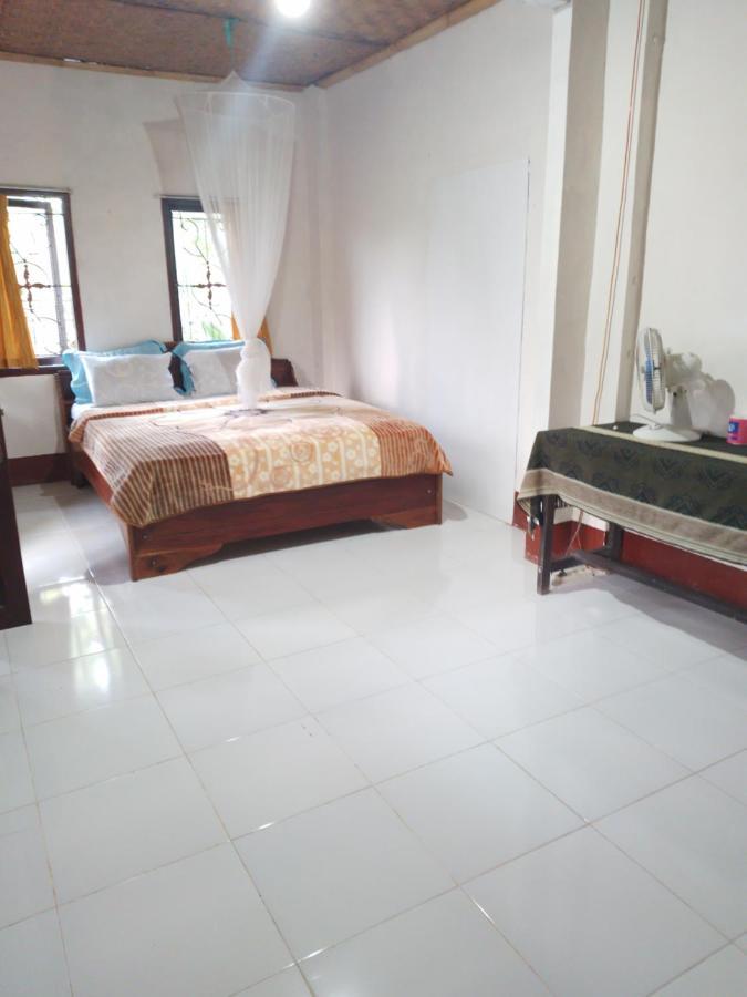 Kembang Kuning Cottages Тетебату Стая снимка