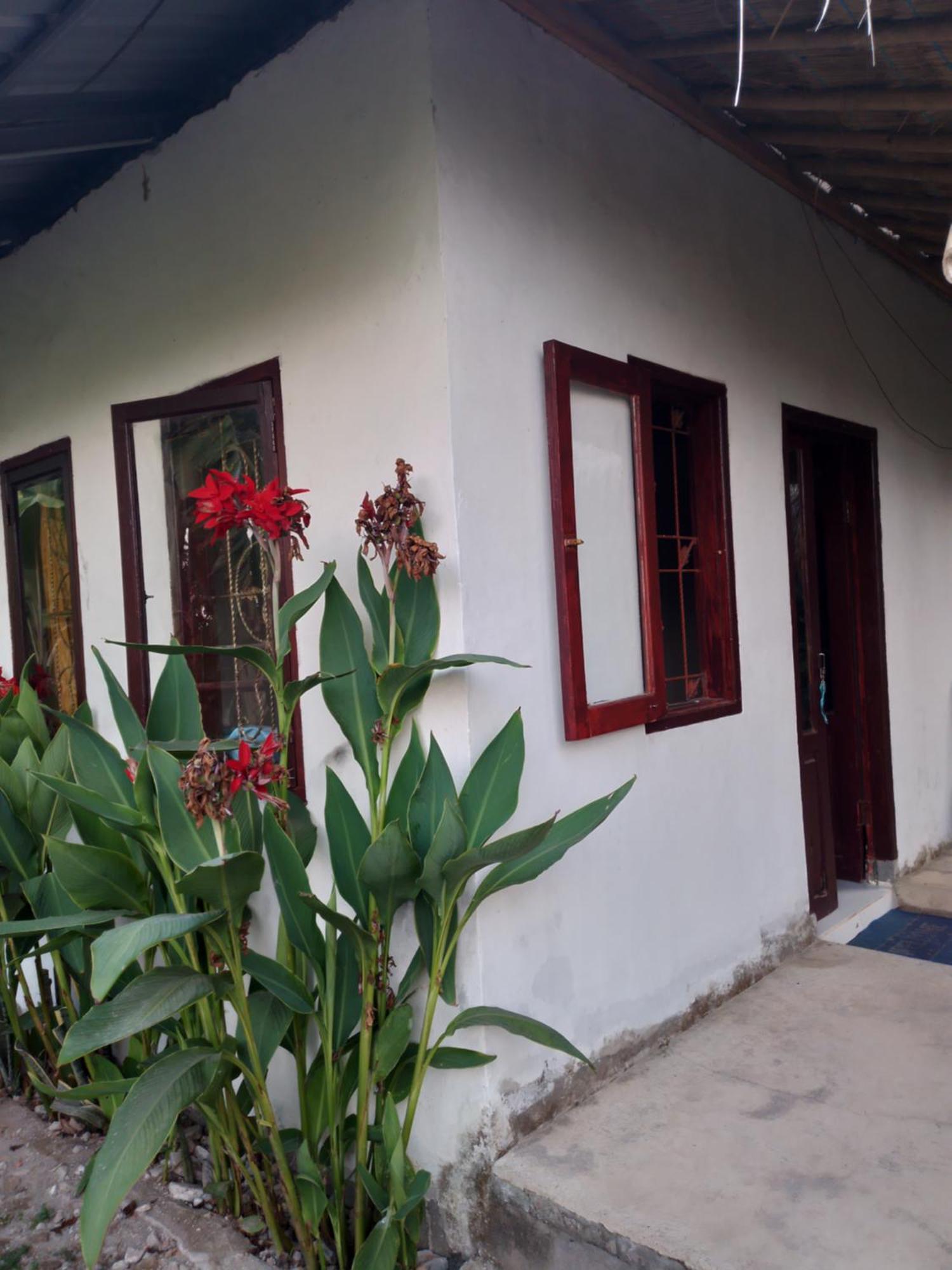 Kembang Kuning Cottages Тетебату Стая снимка